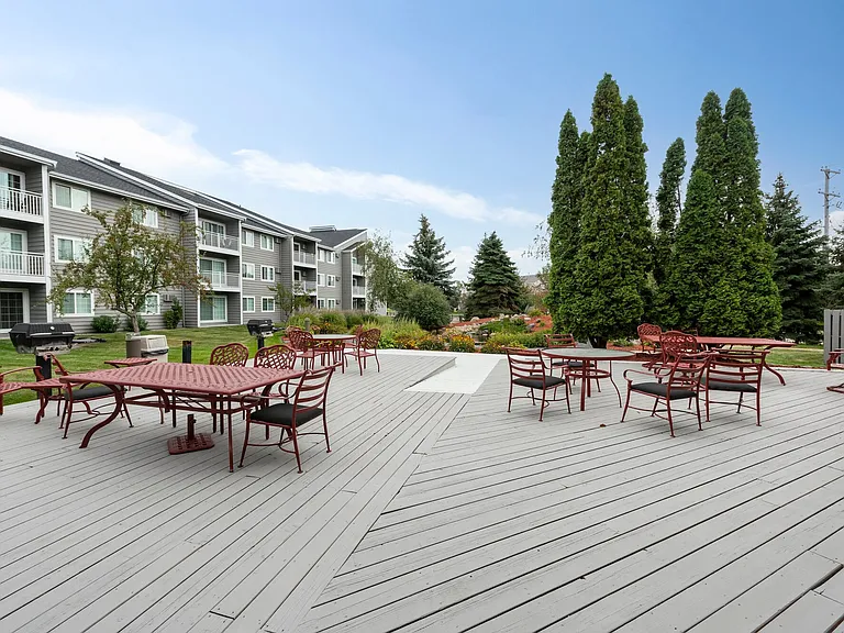 Maple Ridge Apartment Homes — Photo 11