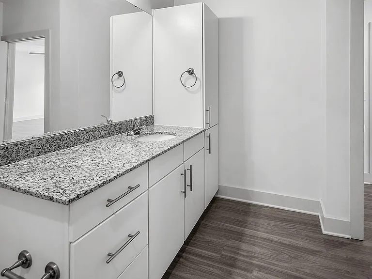 The Vandy Apartments — Photo 44