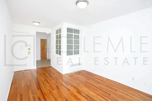 Rented by LC Lemle Real Estate Group | media 34