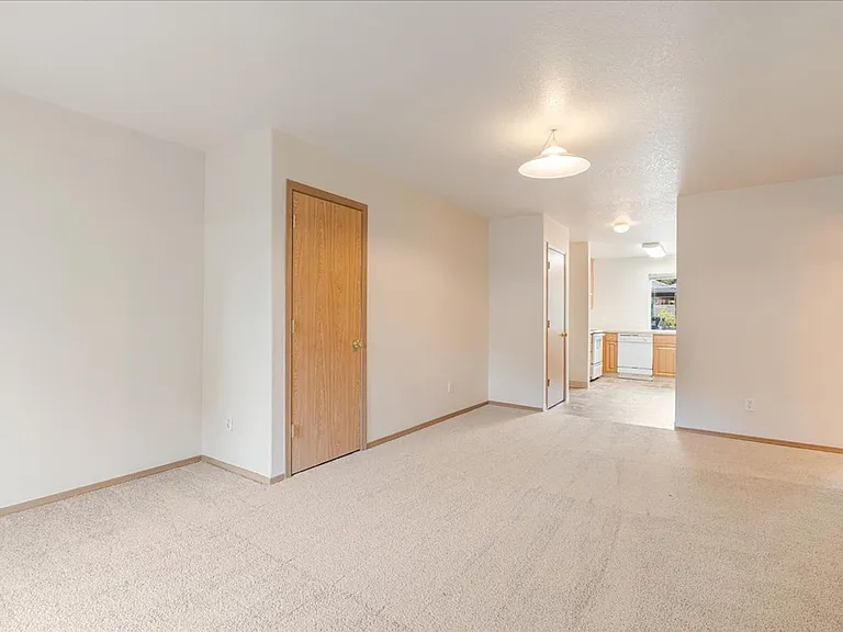 Dalton Park Apartments — Photo 13