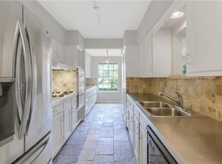 3009 Mapleleaf Ln, Dallas, TX 75233