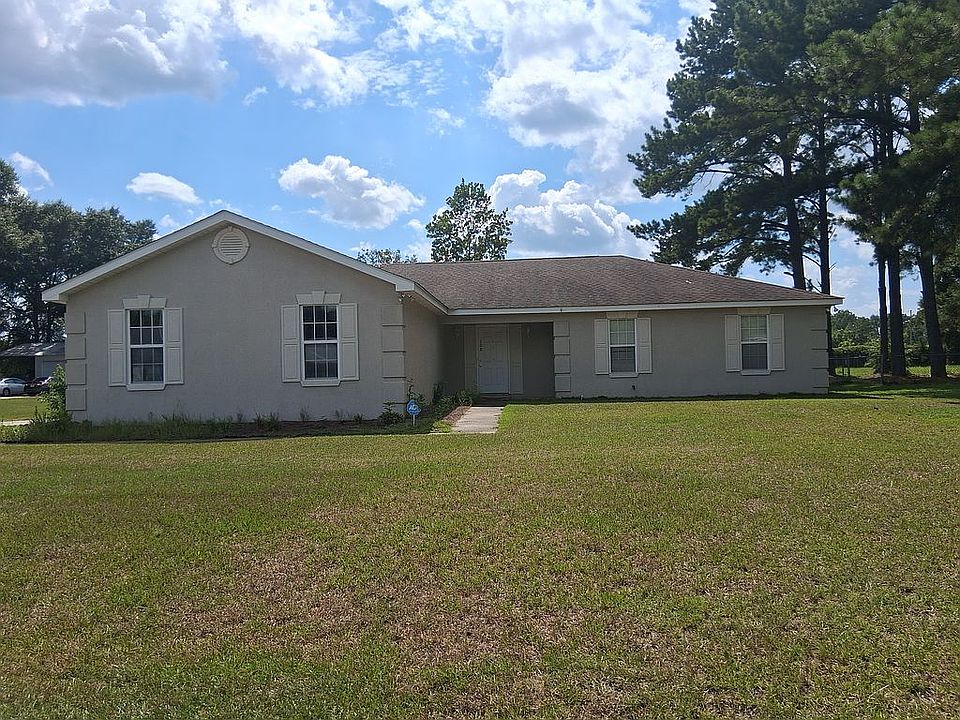 1st image of 108 Red Oak Ln