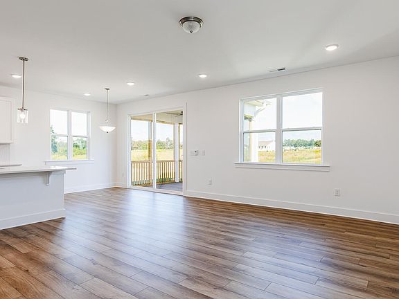 5th image of 212 Vaughan Farms Dr #74