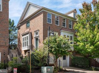 4634 Latrobe Pl, Alexandria, VA 22311