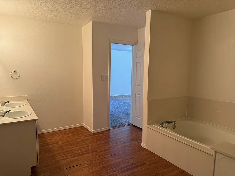 12508 Alps Way NE — Photo 16