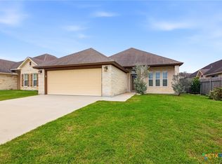 210 Amberglow Ct, Victoria, TX 77904
