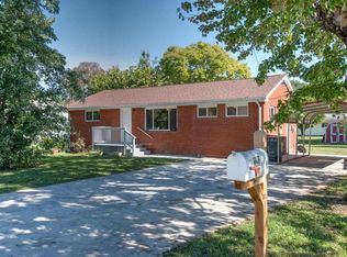 3211 Old Mill St, Pigeon Forge, TN 37863