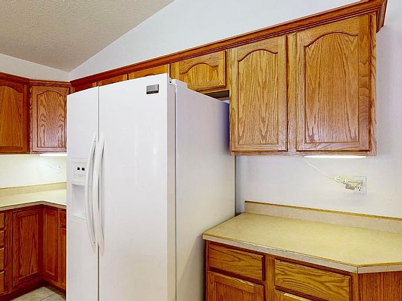 4th image of 8623 Galatin Ct NW