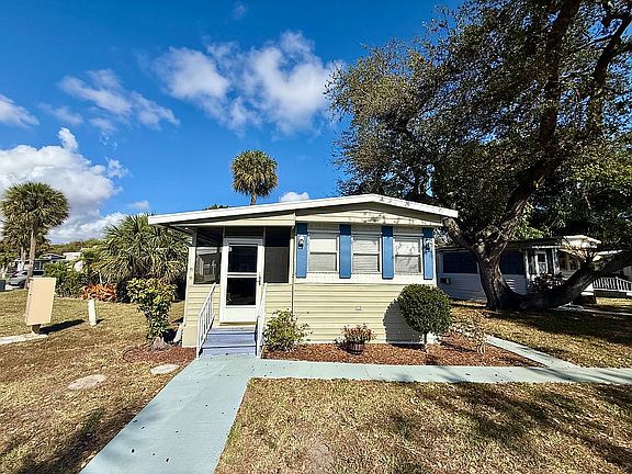 3rd image of 2555 Pga Blvd #115