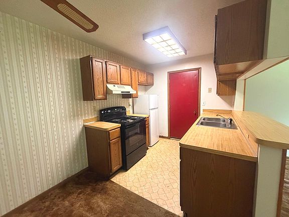 2nd image of 2543 Brookdale Ln
