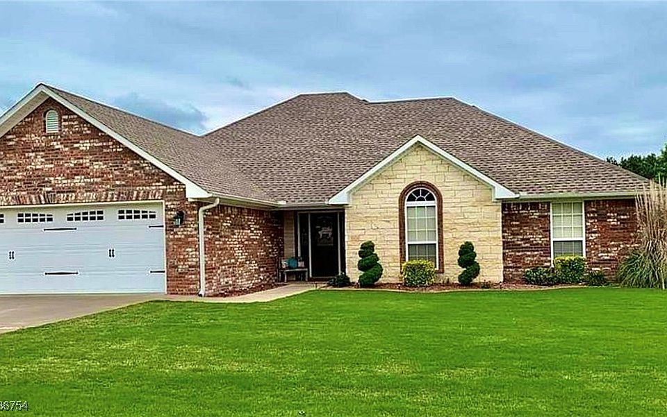 1st image of 2914 Silver Maple Ln