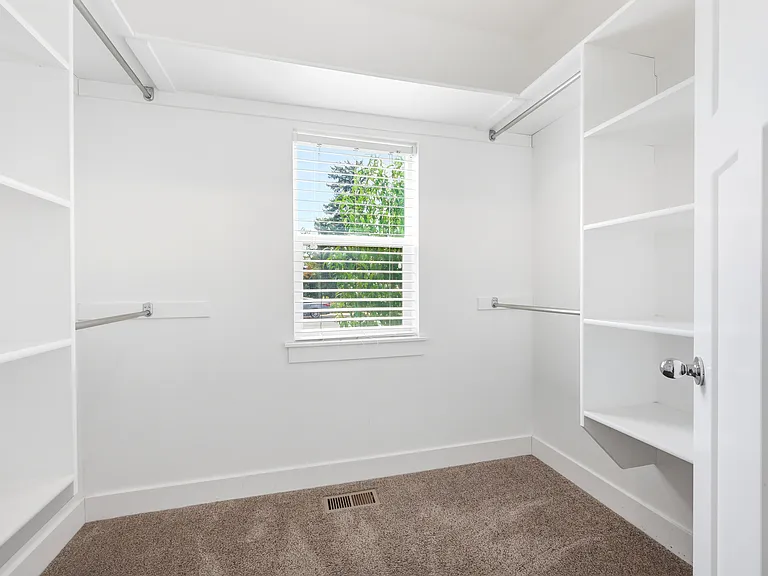 1588 N 325 W — Photo 9