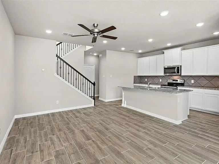 2820 Percheron Dr — Photo 9