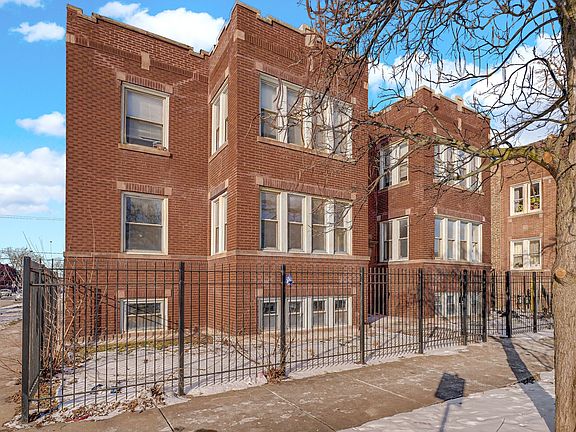 3rd image of 6358 S Sacramento Ave #3008-1