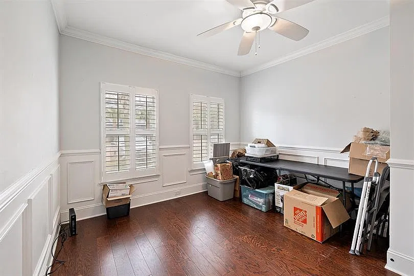 3 bed, 3.0 bath, 1379 sqft, $2,995 — Photo 4