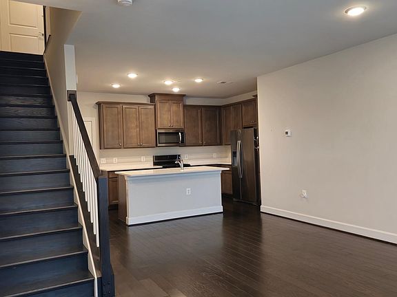 5th image of 23510 Overlook Park Dr #D1