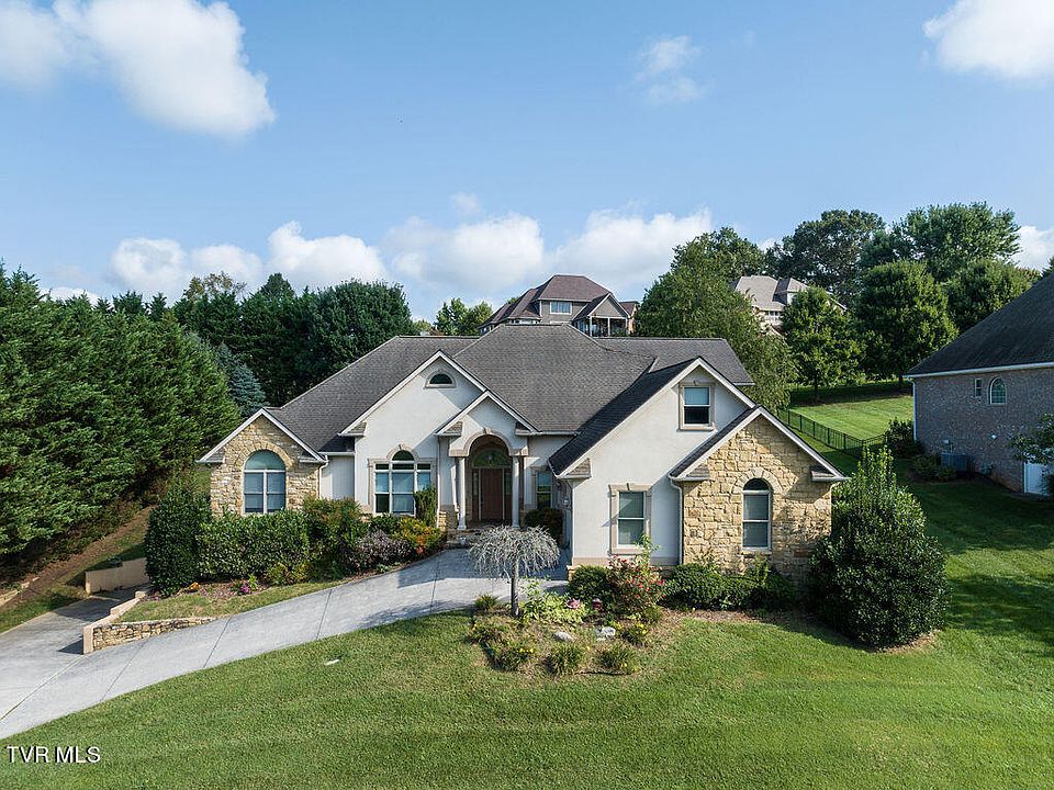 1st image of 105 Highland Gate Dr