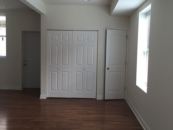 3rd image of 3117 N Sheffield Ave #2