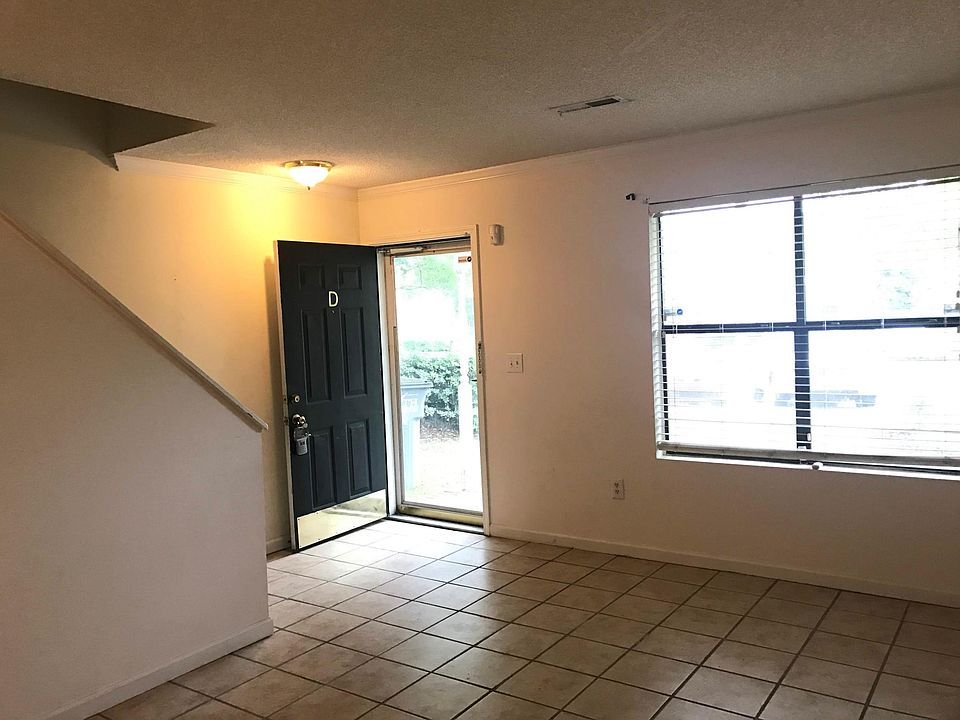 2nd image of 1930 Tropicana Rd APT D