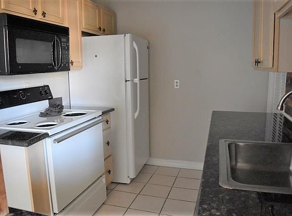4th image of 931 Kerlerec St #C