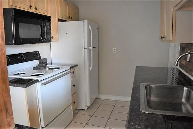931 Kerlerec St #C — Photo 4