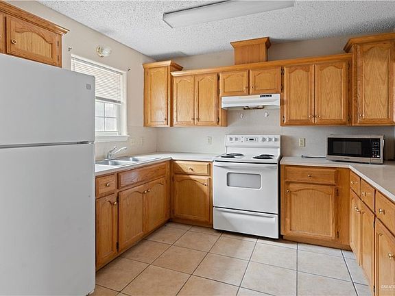 3rd image of 1607 W Portales Dr APT 3