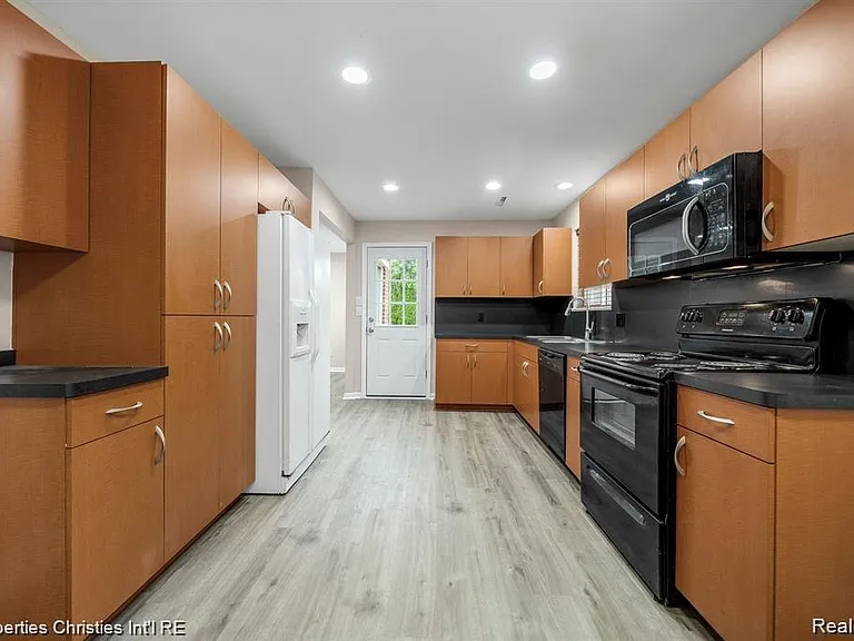 4912 S Clunbury Rd — Photo 16