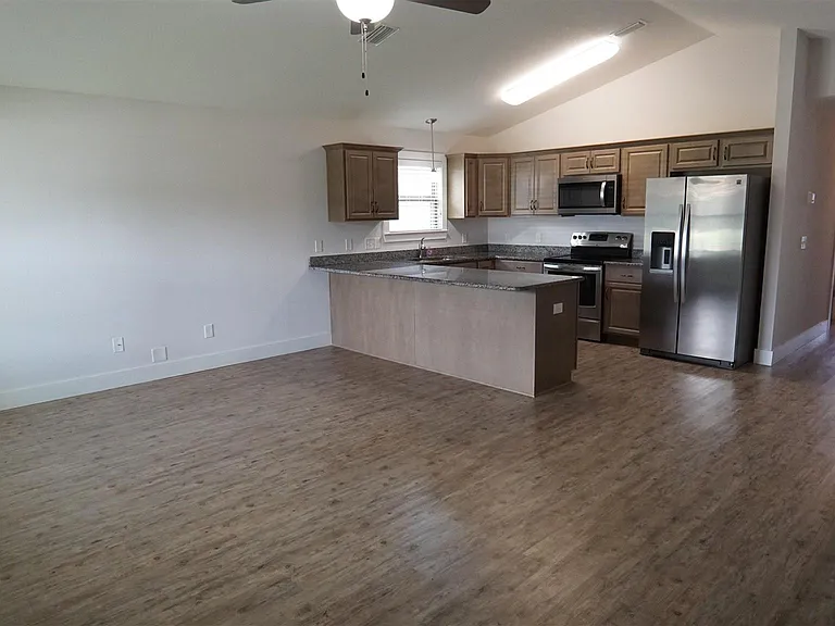 138 Cottage View Dr — Photo 6