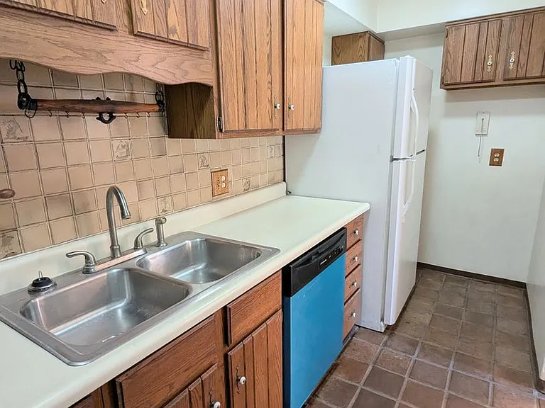 312 Denniston St #A — Photo 11