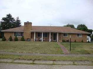 25 Smith Dr, Fairborn, OH 45324