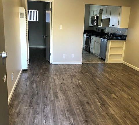 4th image of 807 Boylston St APT 3