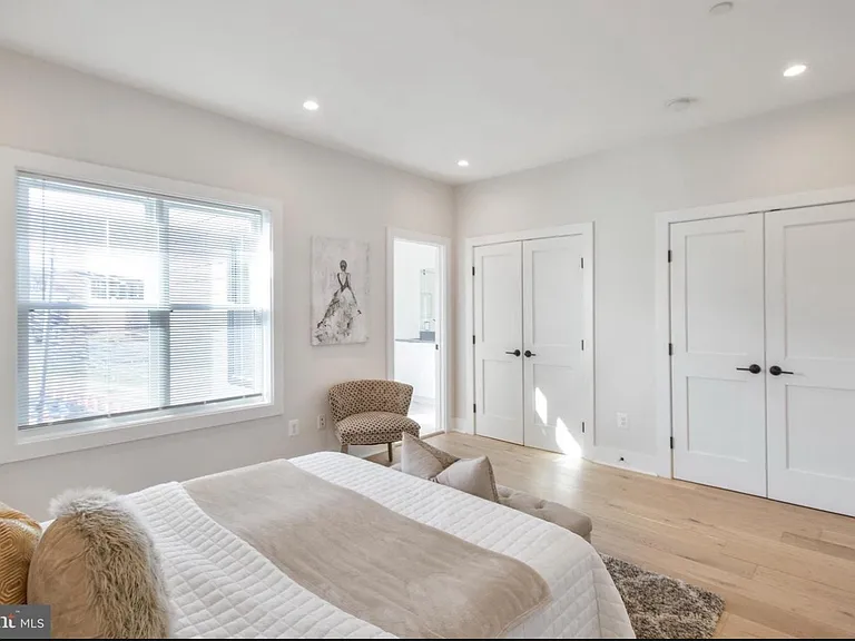 1722 W Virginia Ave NE #3A — Photo 10