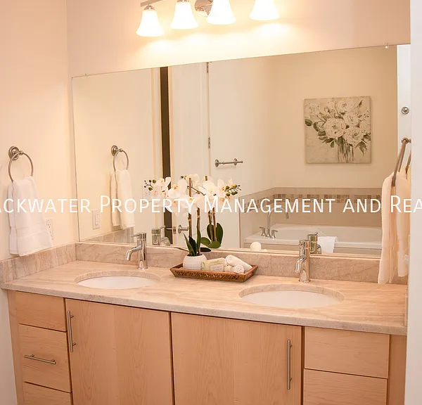1208 Commerce St #301 — Photo 95