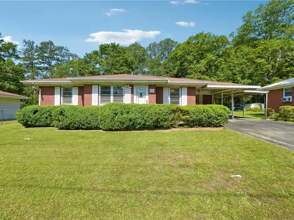 6733 Delta Dr, Riverdale, GA 30274