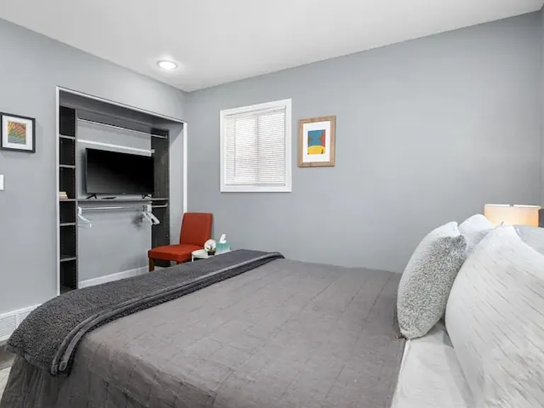 3183 Merrill Ave — Photo 8