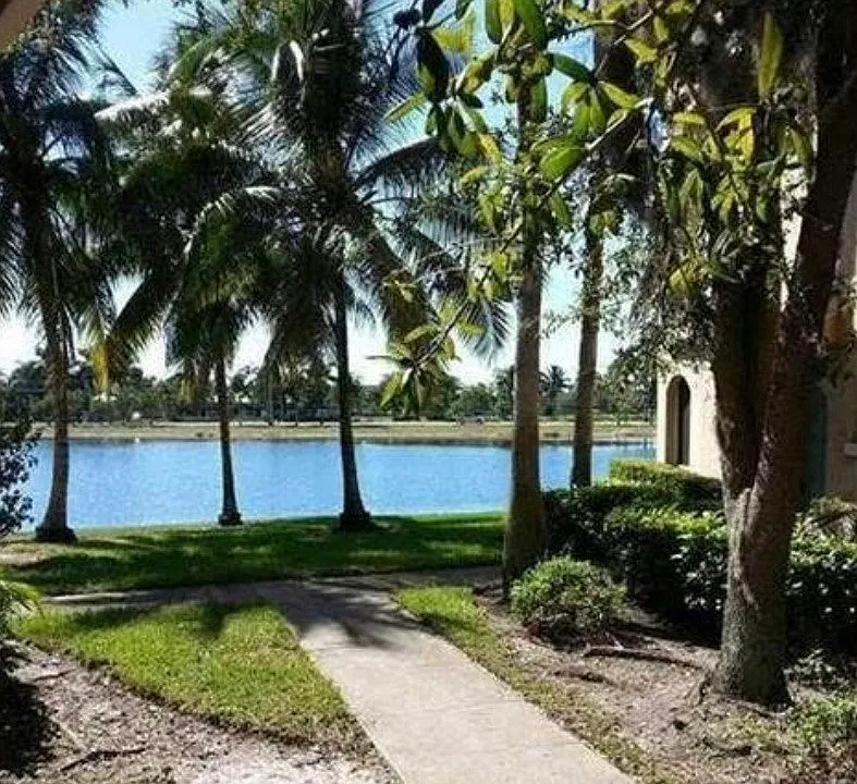 745 SW 148th Ave #801