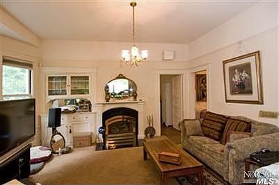 5th image of 1787 Laurel St