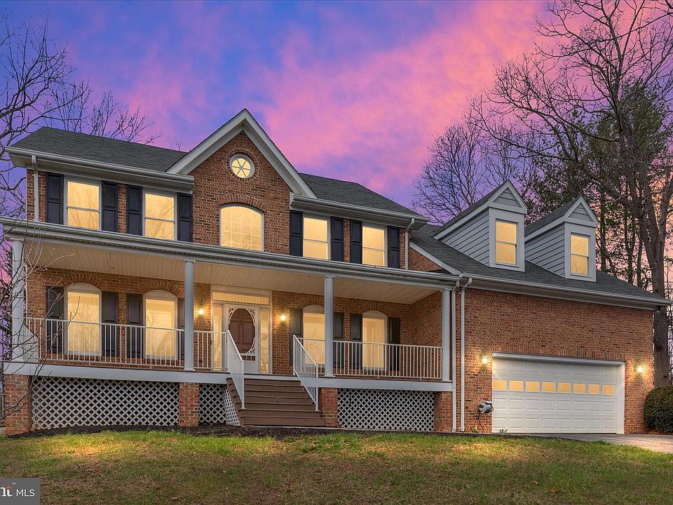1st image of 203 Oak Hill Dr