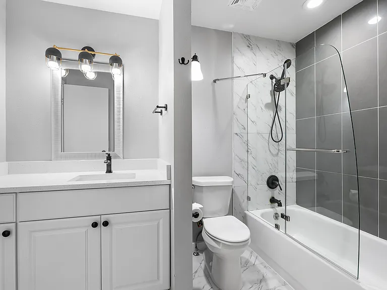1050 S Monaco Pkwy #145 — Photo 15