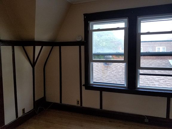 4th image of 4602 N Kildare Ave #2