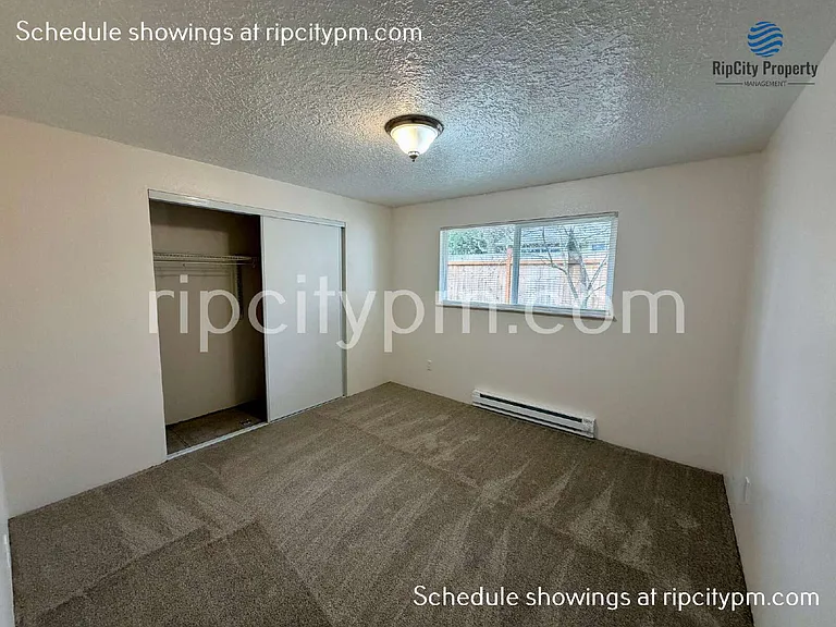 11837 SE Gladstone St — Photo 13