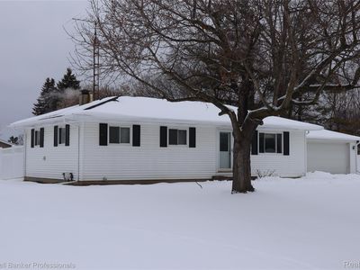 1279 Westbrooke Dr, Lapeer, MI, 48446