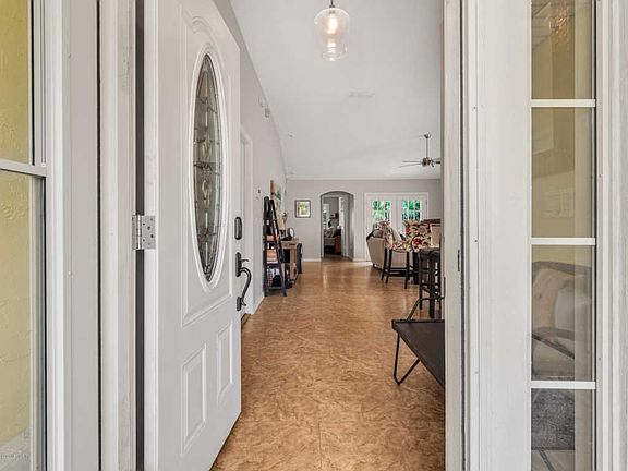 3rd image of 724 N Edenbridge Way
