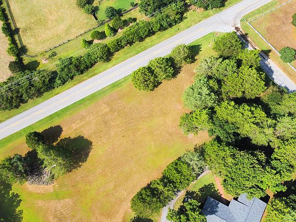 5th image of 3905 Barnett Shoals Rd