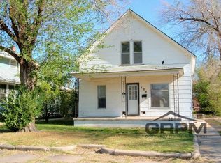 404 W 8th Ave, Hutchinson, KS 67501