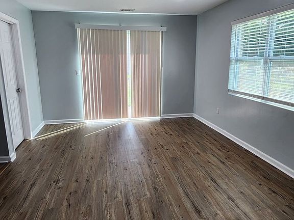 5th image of 728 Bacon Rd