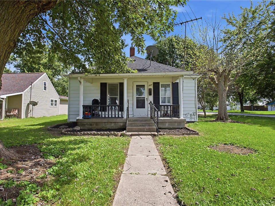 1st image of 207 W Harrison Ave