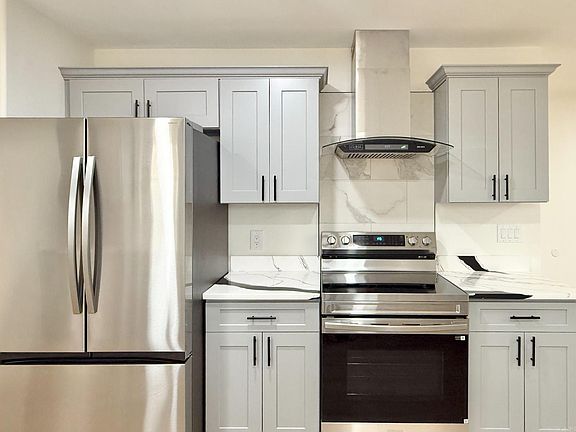 4th image of 2818 Sylvia St