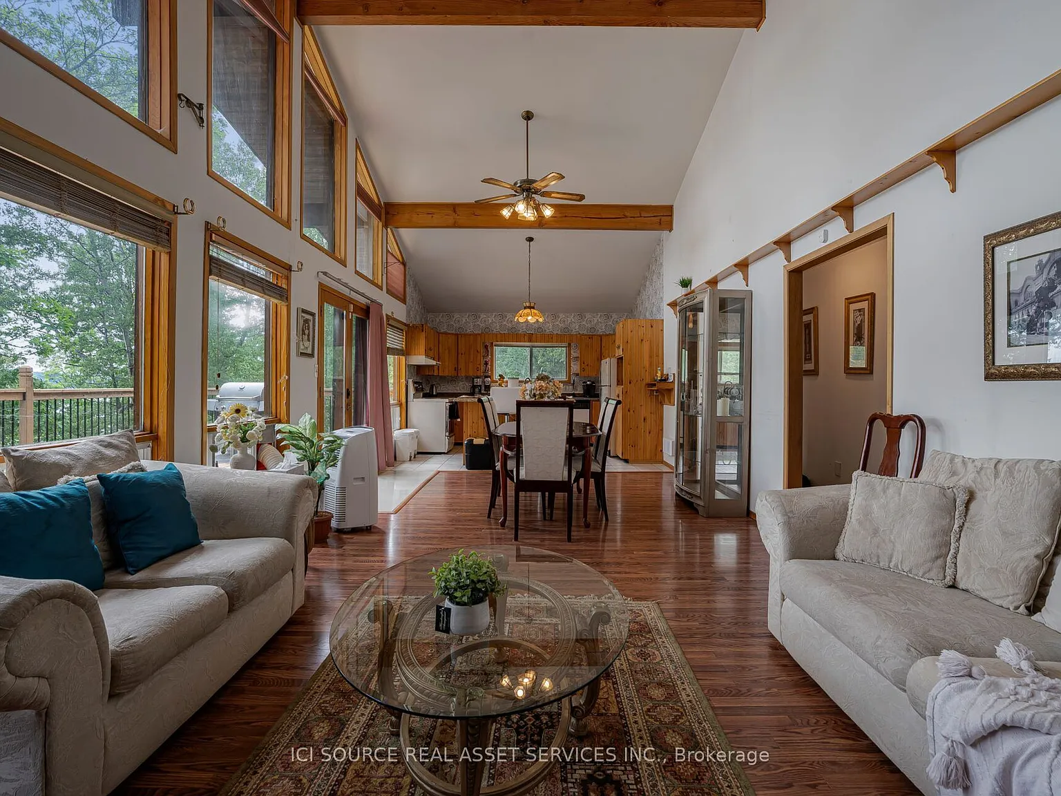 3 bed, $3,000 — Photo 2