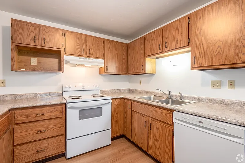 2 bed, 1.0 bath, $999 — Photo 4